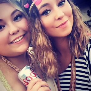 Meet your Posher, Mia